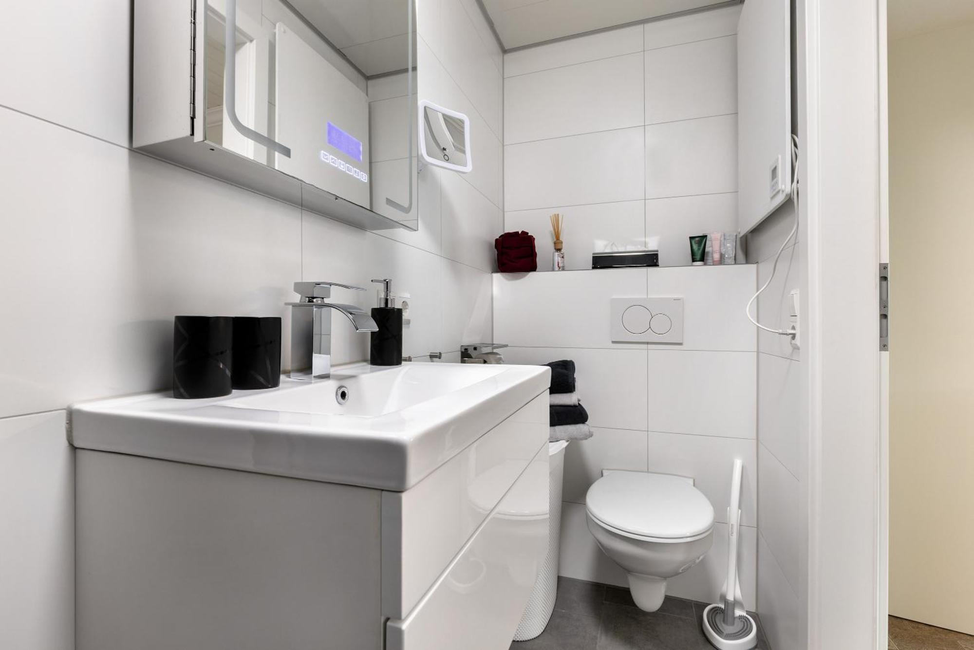 Apartment Am Tobelbach Oberlenningen エクステリア 写真