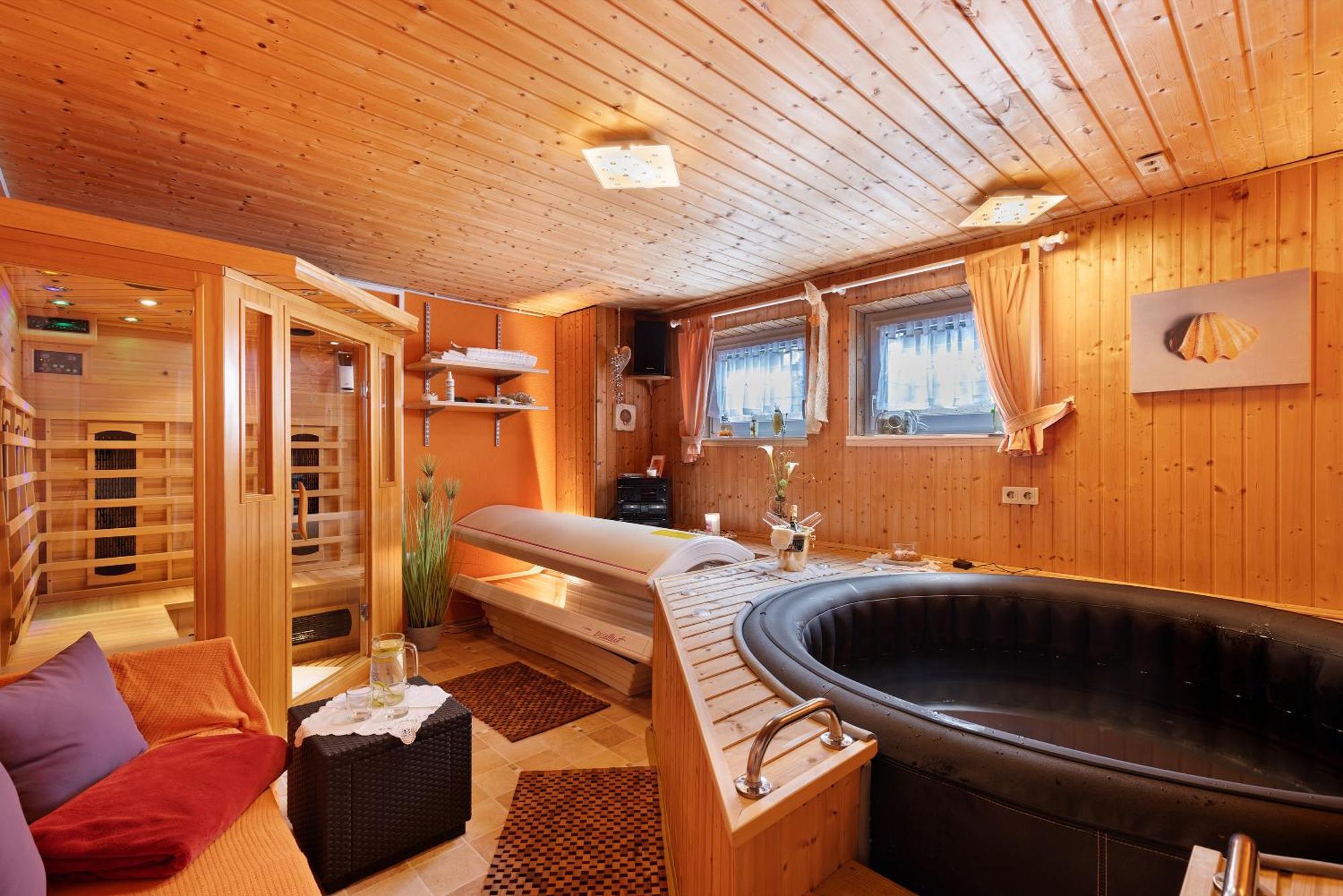 Apartment Am Tobelbach Oberlenningen エクステリア 写真